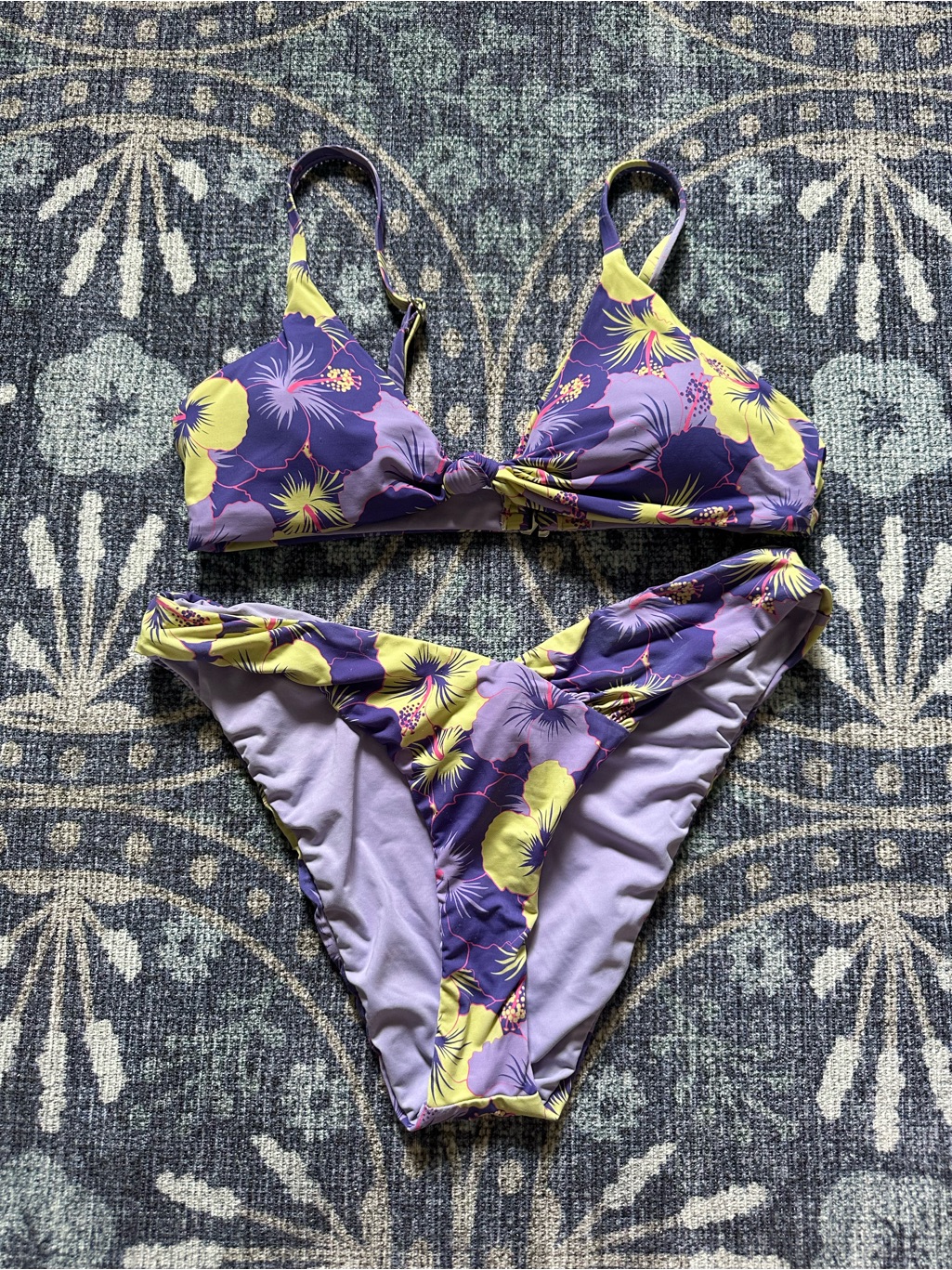 Dippinâ Daisyâs Britney Top & Angel Bottom In Hibiscus Punch